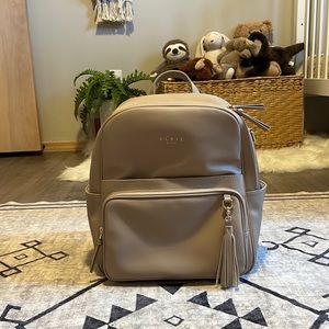 NWOT Elkie & Co Aspen Diaper backpack